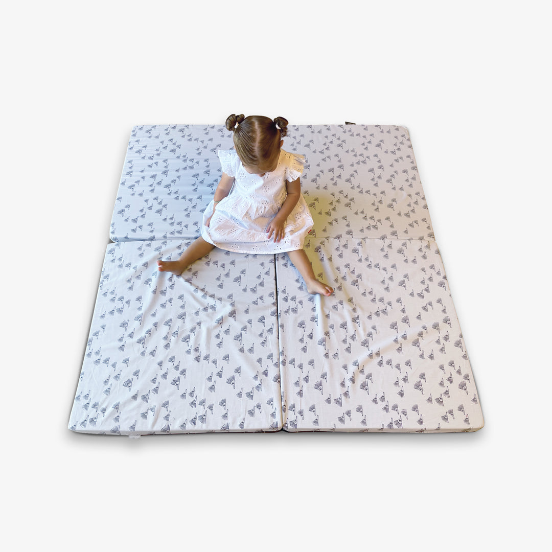 משטח פעילות מתקפל קיפודים אפורים+קווים לבנים