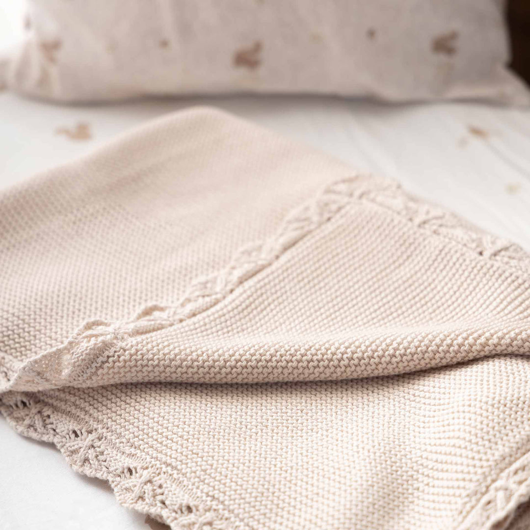 שמיכה סרוגה לעגלה  קפוצינו