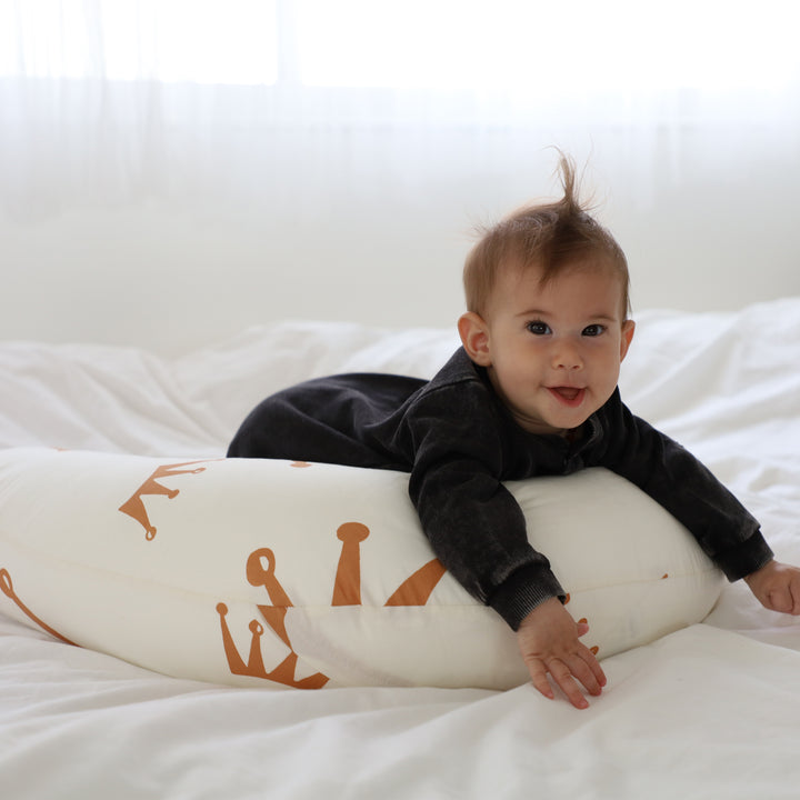 כרית הנקה כתרים חום