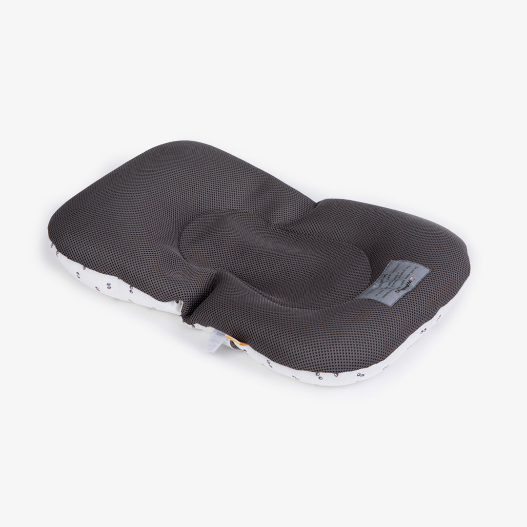 פוף צוף עיניים אפור על לבן