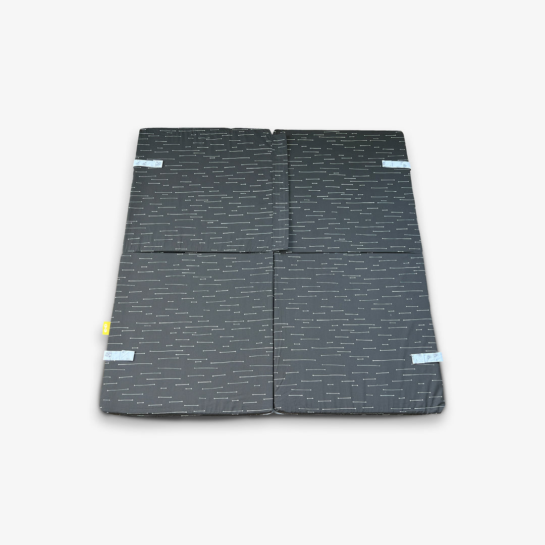 משטח פעילות מתקפל קיפודים אפורים+קווים לבנים