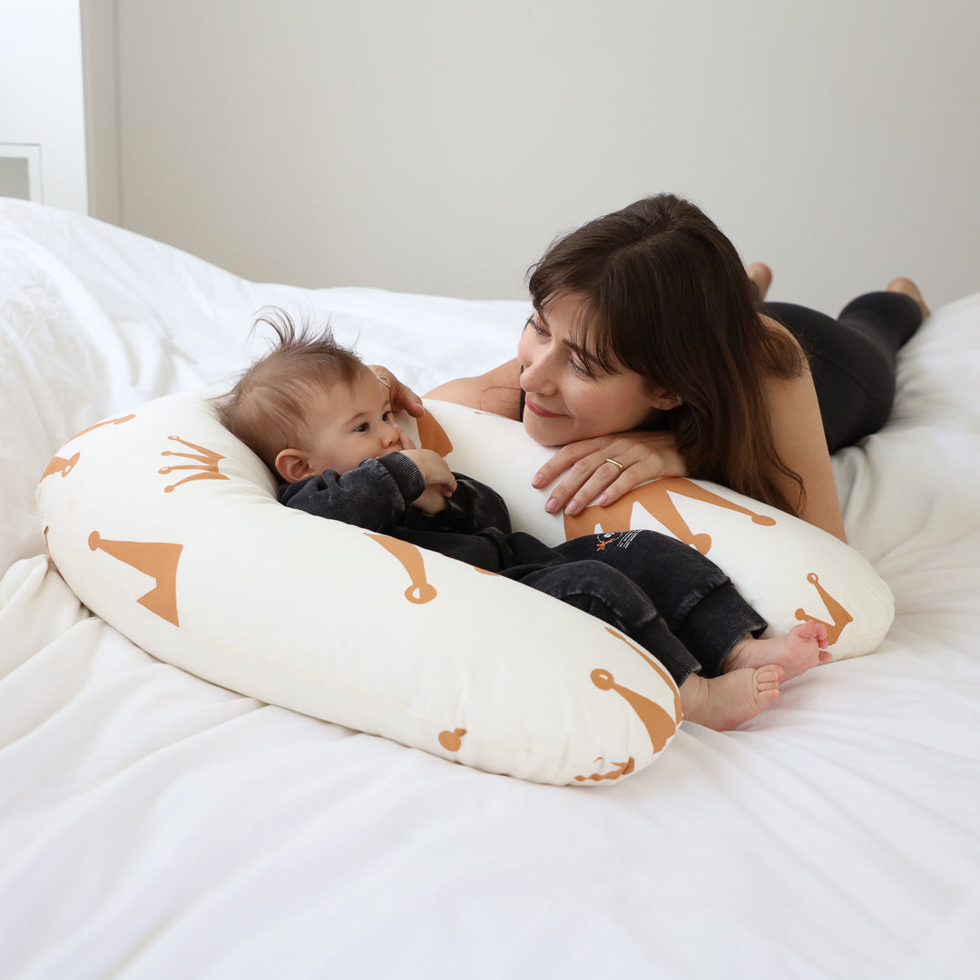 כרית הנקה כתרים חום