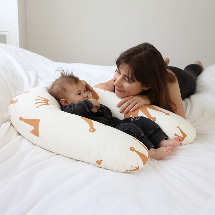 כרית הנקה כתרים חום