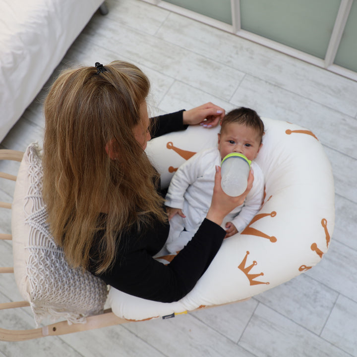 כרית הנקה כתרים חום