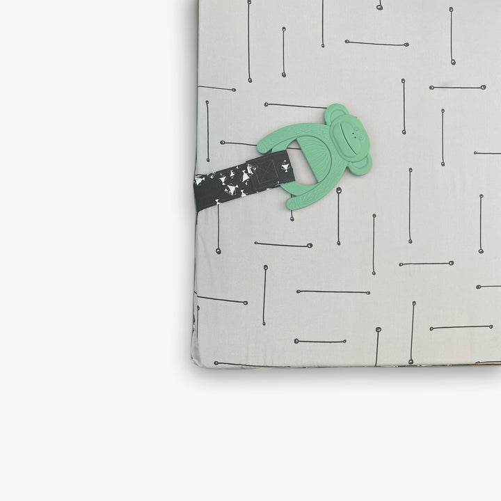 משטח פעילות מתקפל דגים לבנים +פסים אפורים