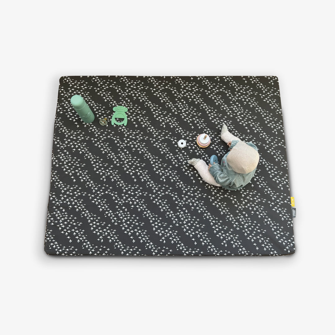 משטח פעילות מתגלגל דגים לבנים+ פסים אפורים