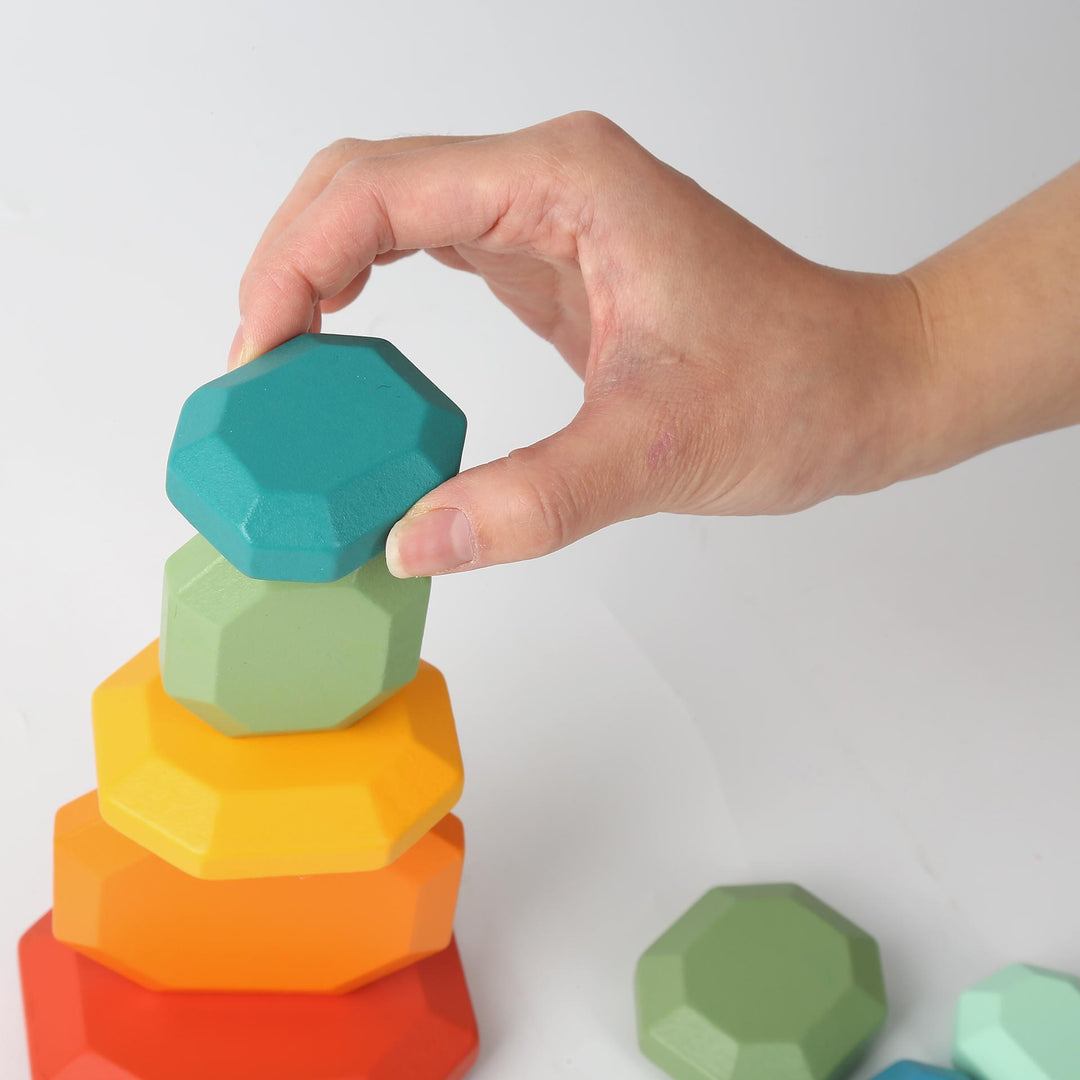 אבני איזון מעץ