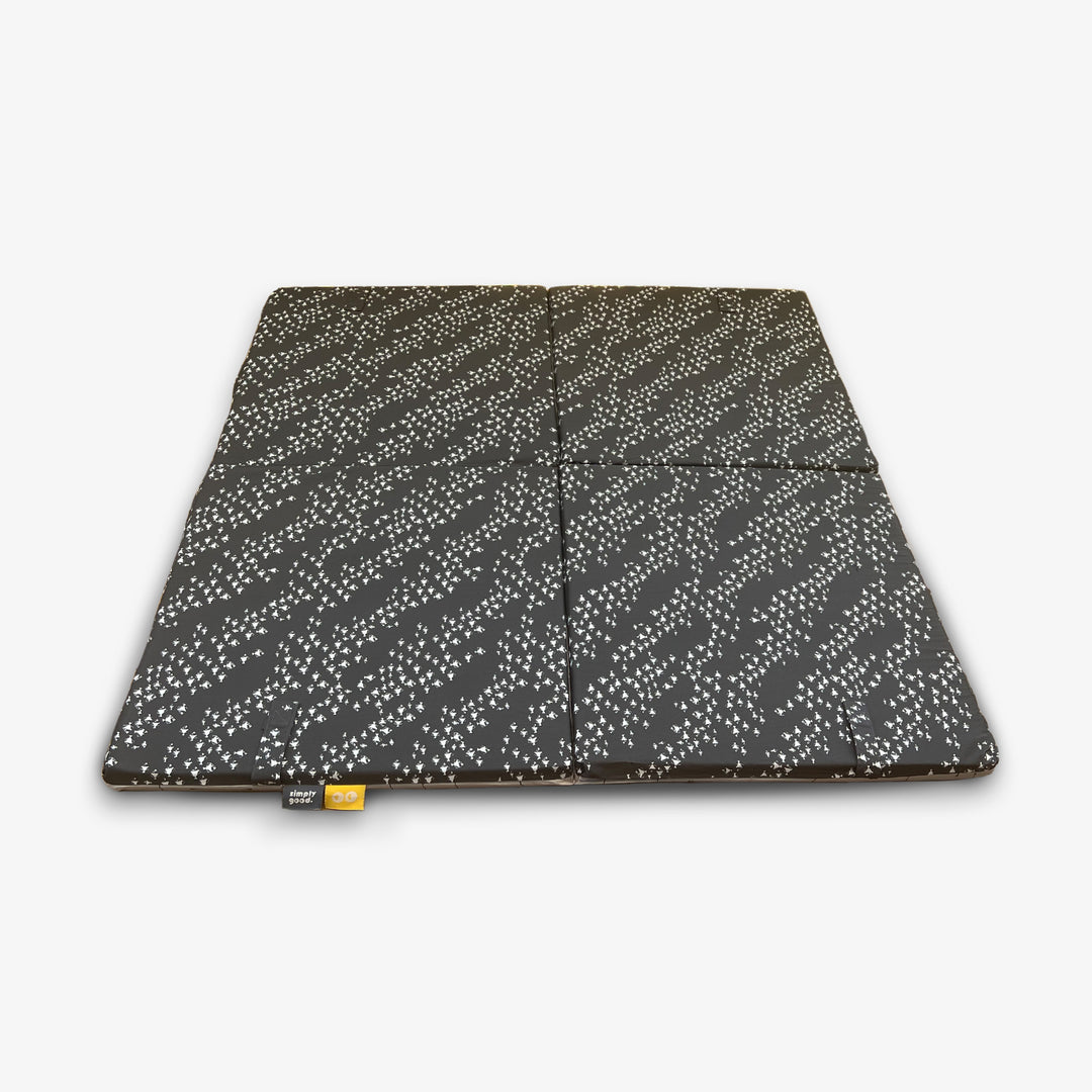 משטח פעילות מתקפל דגים לבנים +פסים אפורים