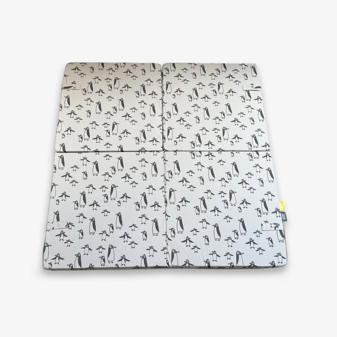 משטח פעילות מתקפל פינגווין אפור +קווים לבנים