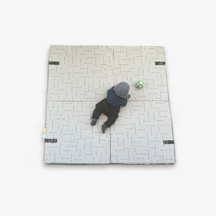 משטח פעילות מתקפל דגים לבנים +פסים אפורים