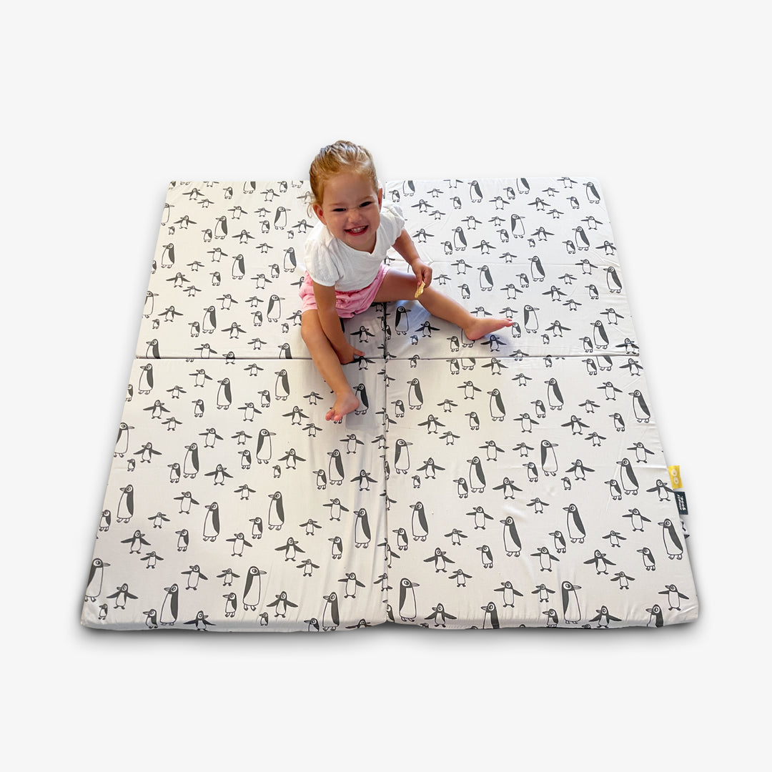 משטח פעילות מתקפל פינגווין אפור +קווים לבנים