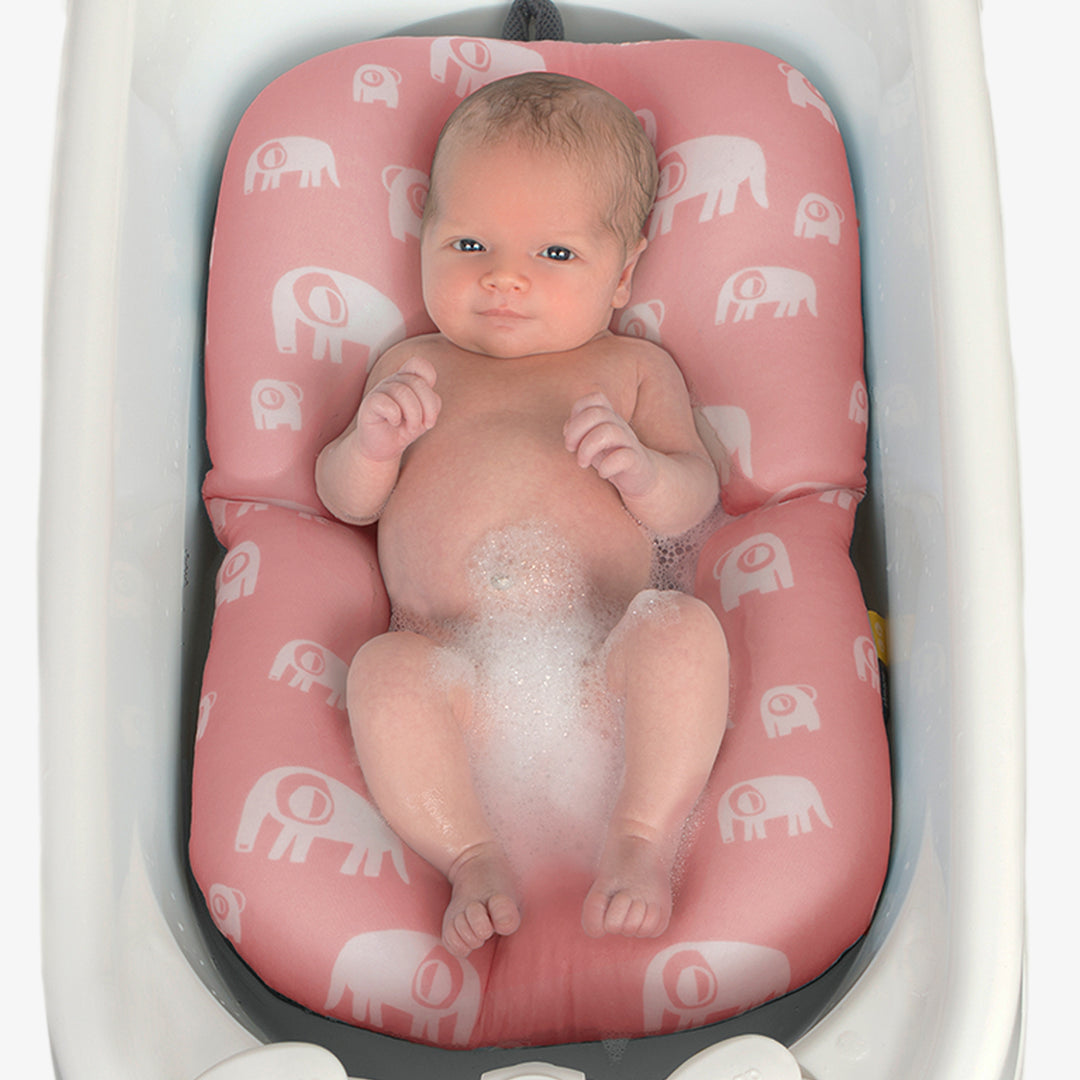 פוף צוף פילים לבנים על ורוד