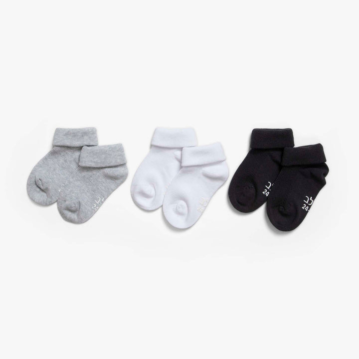 מארז גרביים בייסיק צבע פחם