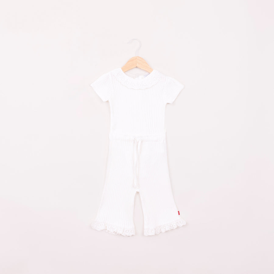 חליפת מכנסיים ובגד גוף