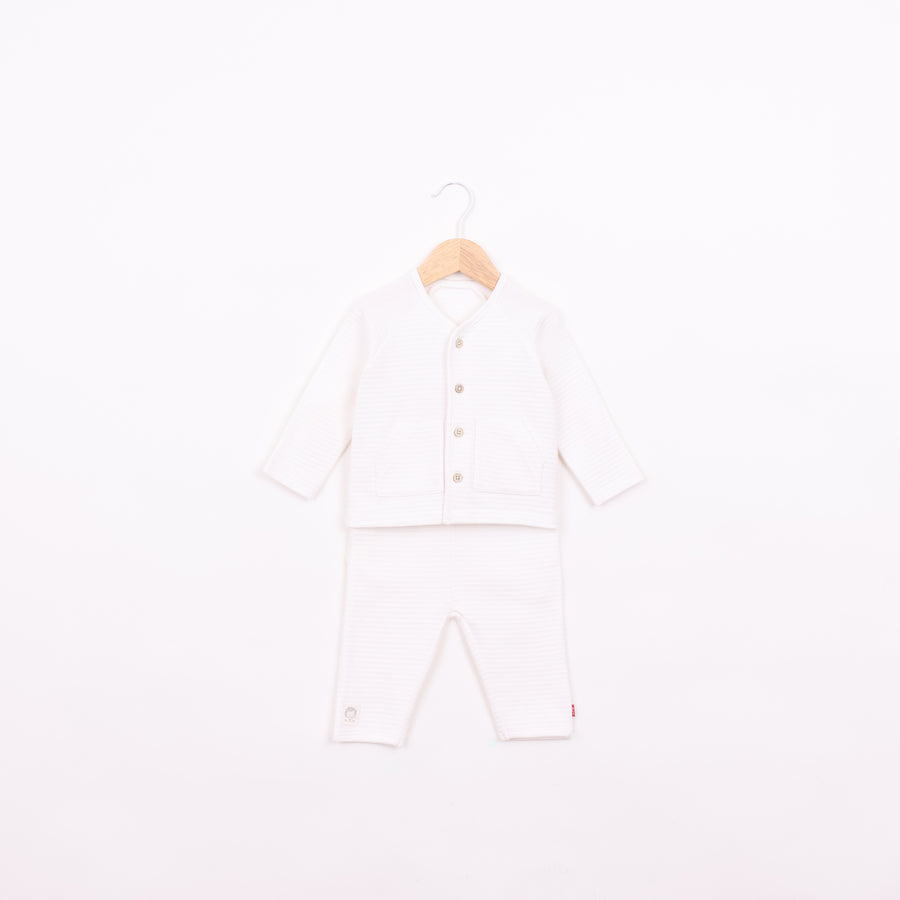 סט חולצה ומכנס