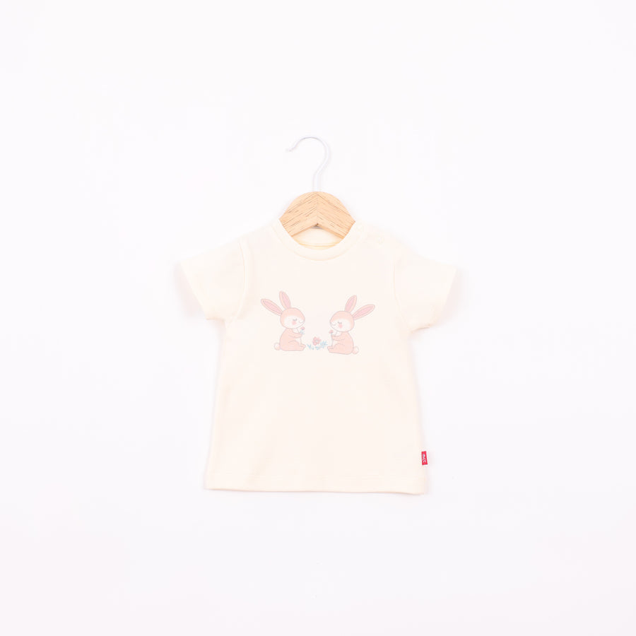 חולצה קצרה בגוון צהוב בננה עם הדפס ארנבים