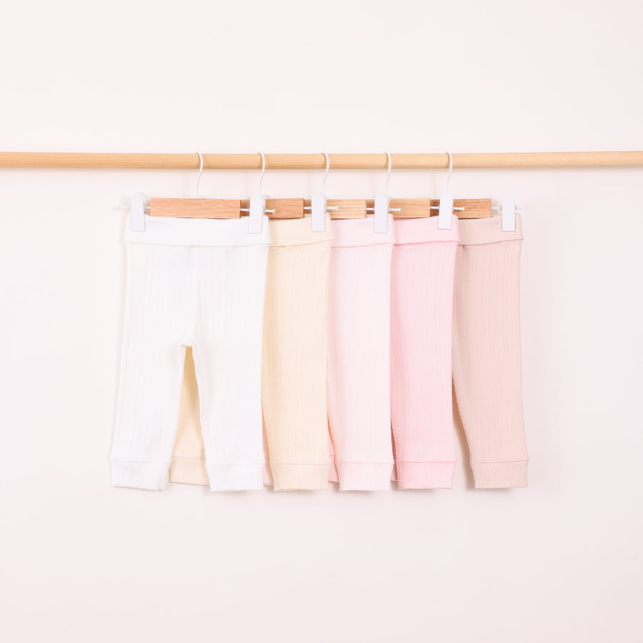 מארז 5 רגליות בגוונים רכים