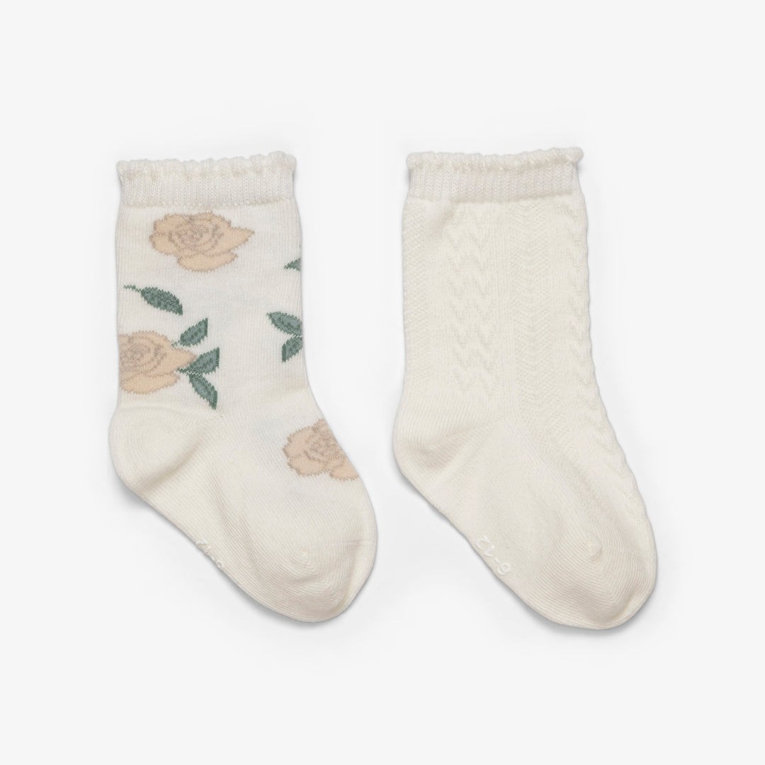 שני זוגות גרביים גבוהות פרחים