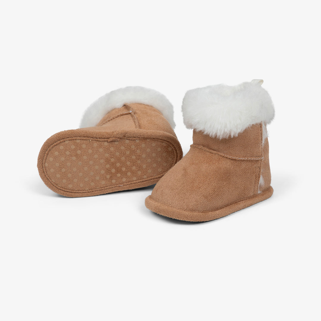 מגפונים רכים עם פרווה צבע קאמל