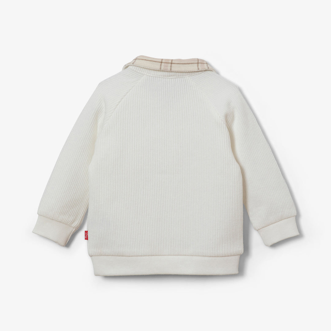 סוודר בצבע אוף וויט