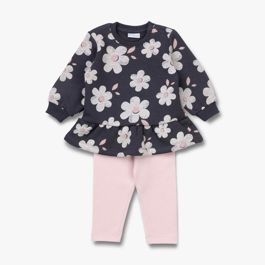 חליפת טייץ וטוניקה