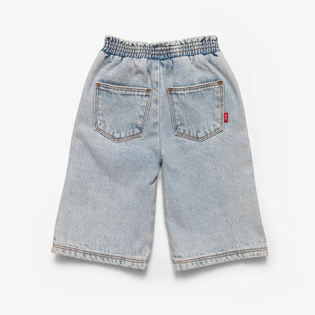 מכנסי ג'ינס מתרחבים