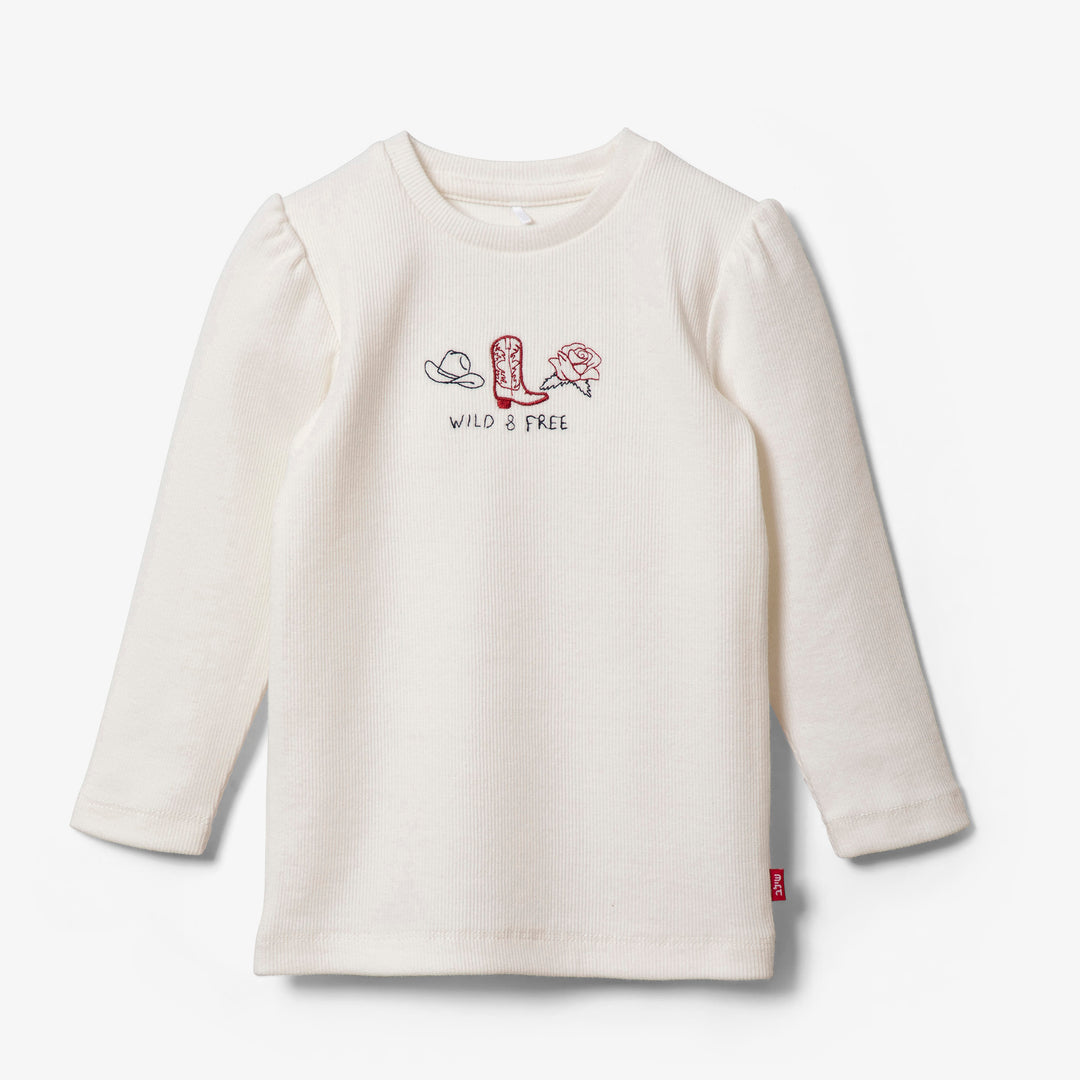 חולצה עם כיווצים