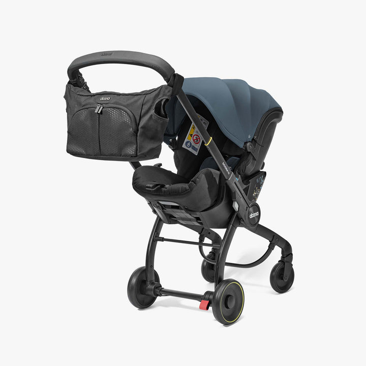 תיק אסנשיאלס שחור