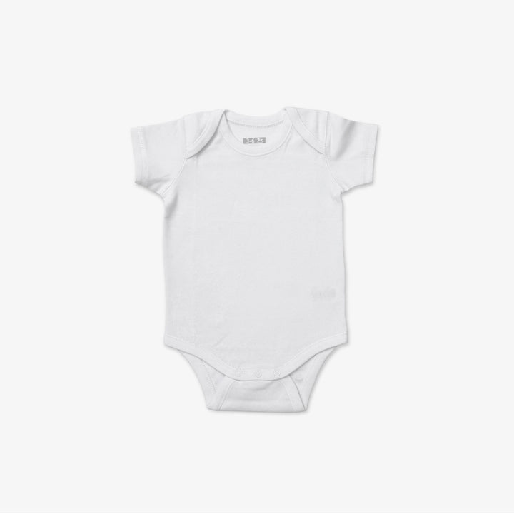 שלישיית בגדי גוף לבן שרוול קצר