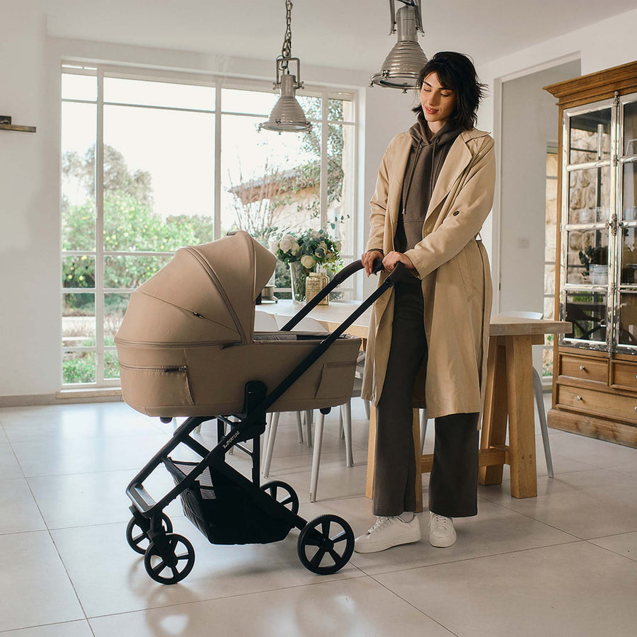 עגלת פולד שמנת 26 Fold Cream