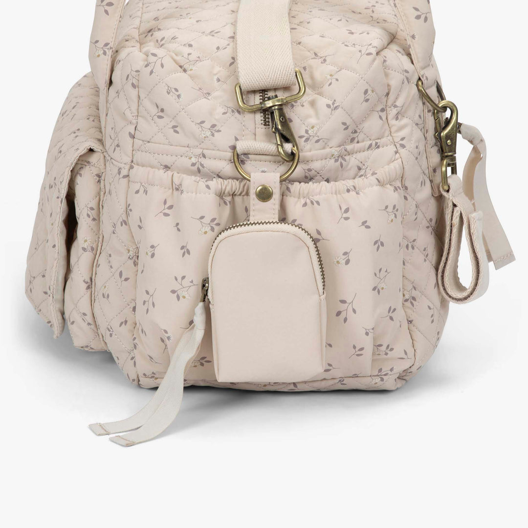 תיק החתלה מינדי פרחים קווילט