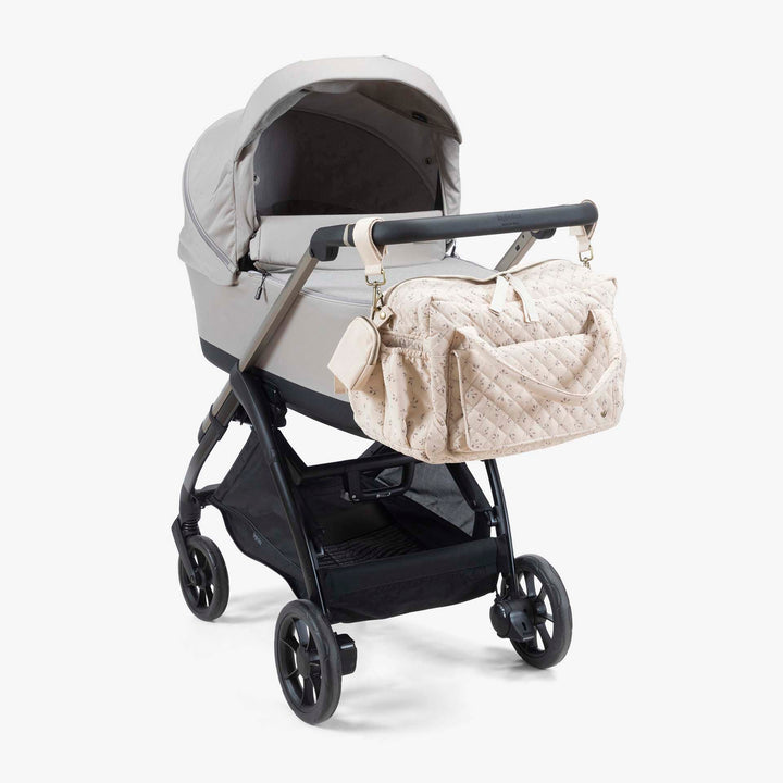 תיק החתלה מינדי פרחים קווילט