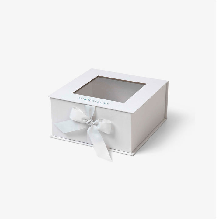 אריזת מתנה- קופסת אריזה עם חלון 26X26 סמ.