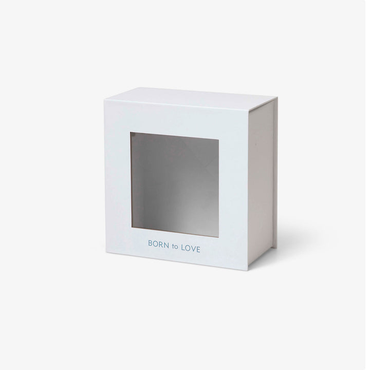 אריזת מתנה- קופסת אריזה עם חלון 26X26 סמ.