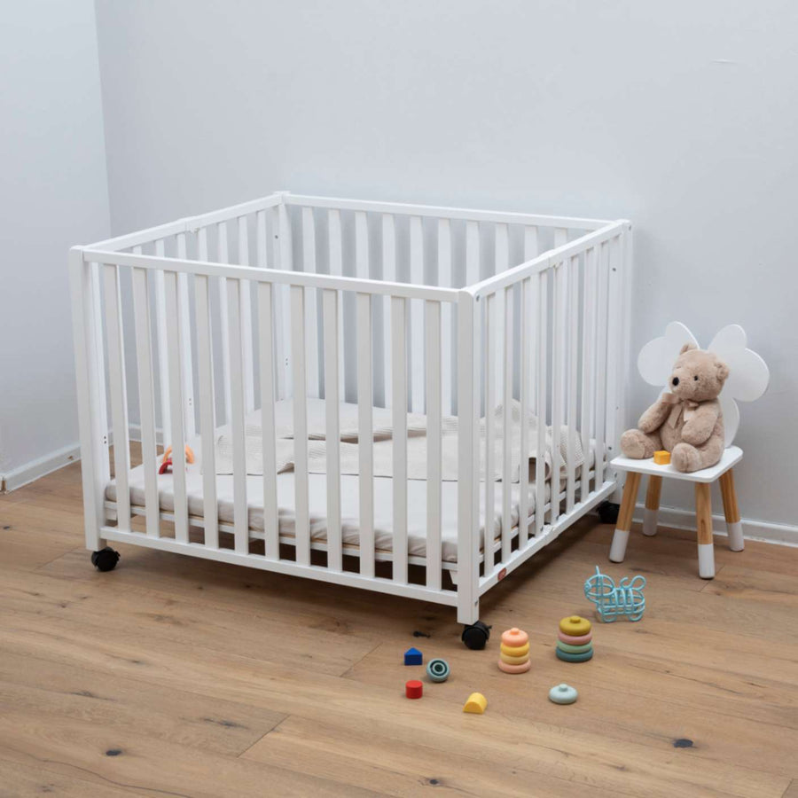 לול עץ מתקפל לבן