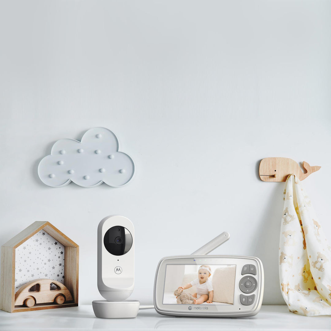 מצלמת בייבי מוניטור מתכווננת עם צג בגודל 4.3