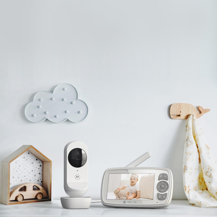 מצלמת בייבי מוניטור מתכווננת עם צג בגודל 4.3