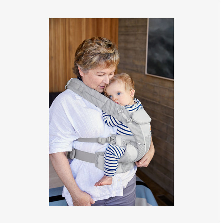 מנשא  אומני בריז אפור