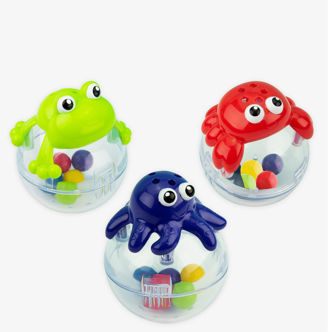 3 חברים צפים ומתיזים