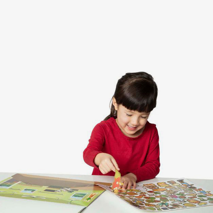 חוברת מדבקות רב פעמיות חווה- מליסה ודאג