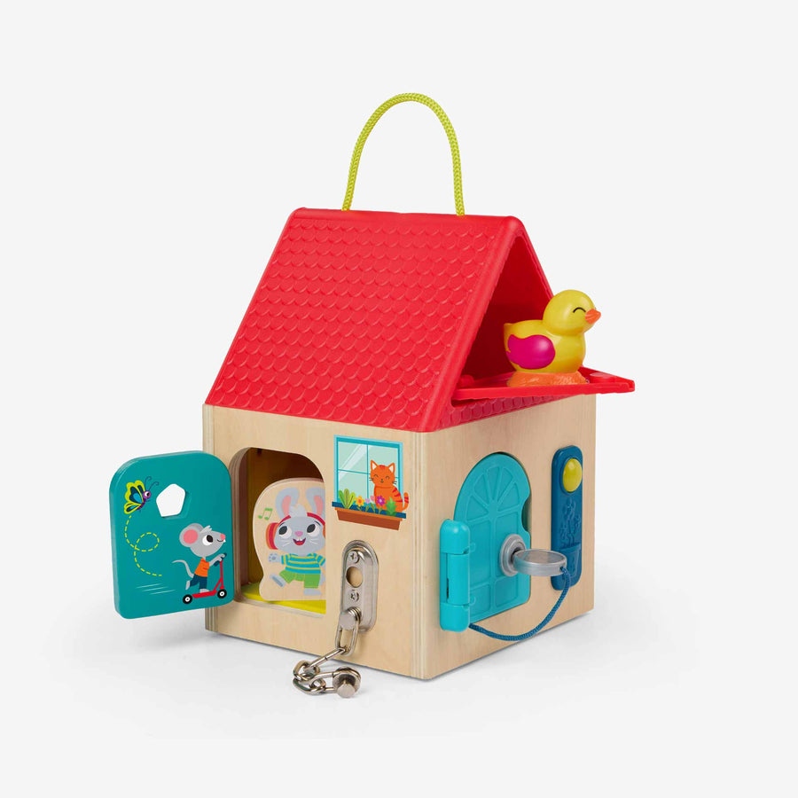 בית פעילות מעץ