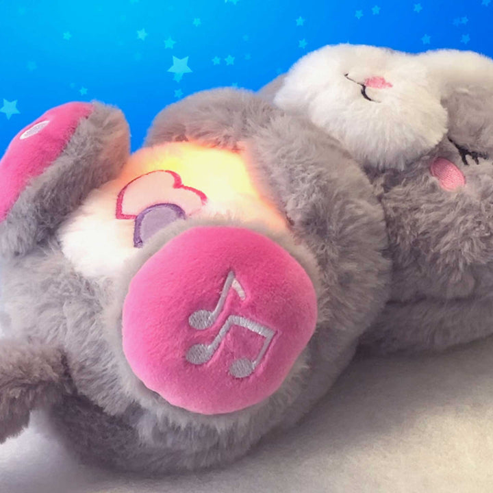 בובת חתול נושמת ומנגנת