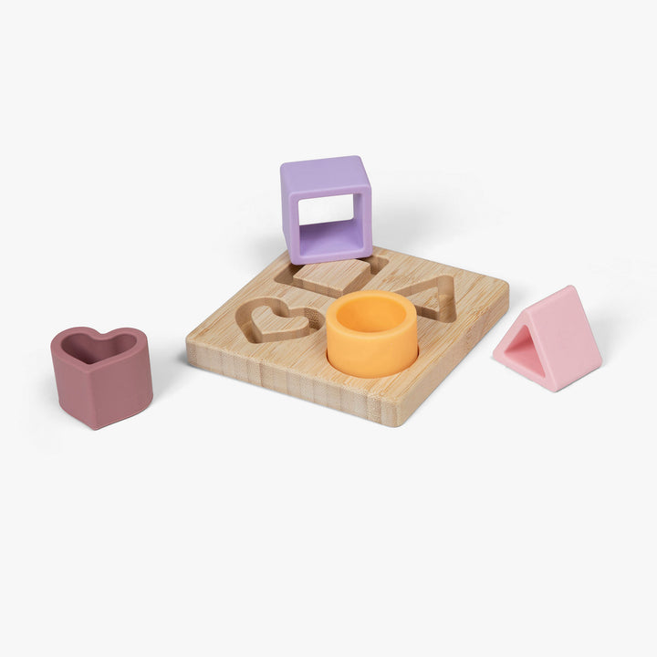 לוח עץ התאם צורות לב