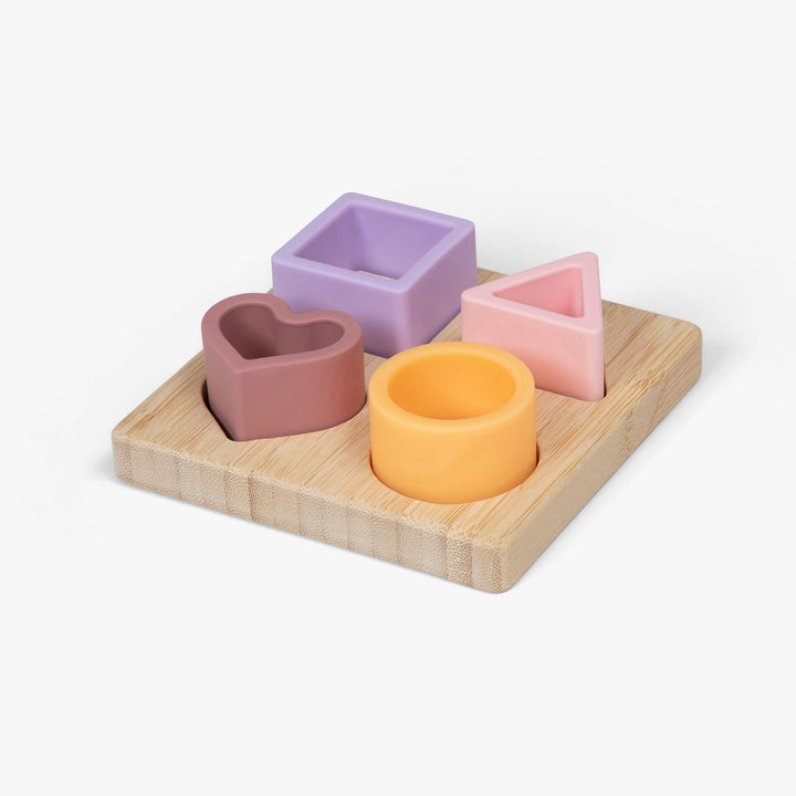 לוח עץ התאם צורות לב