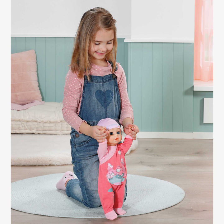 בובת אמילי הולכת וזוחלת