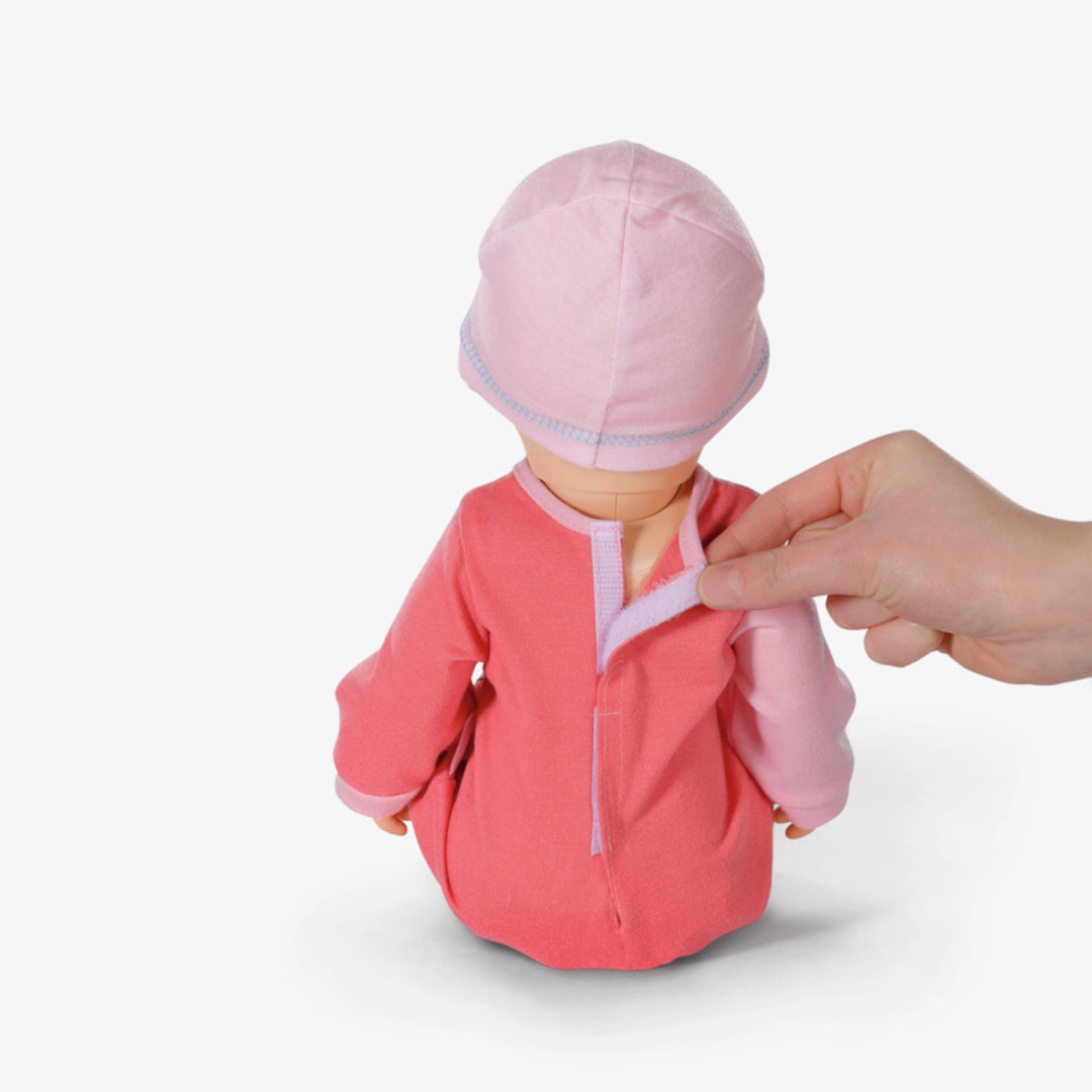 בובת אמילי הולכת וזוחלת