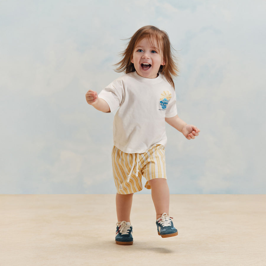 חליפת בנים קצרה