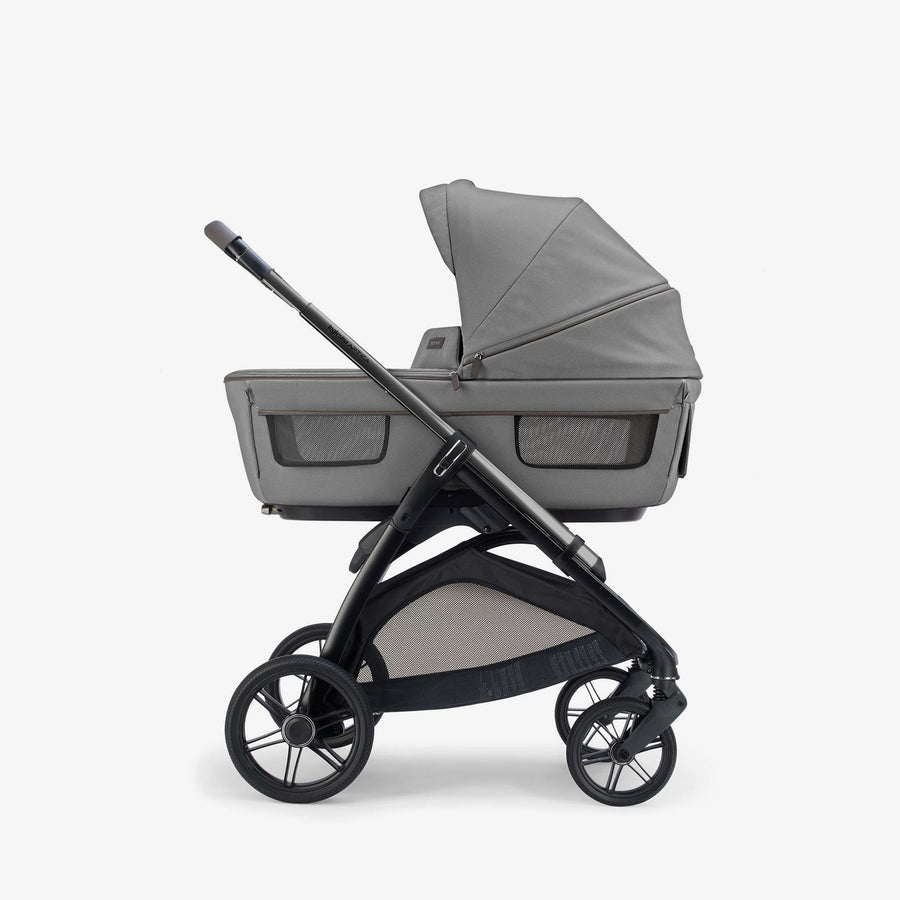 עגלת תינוק אפטיקה 26 בגוון אפור בהיר Inglesina Aptica