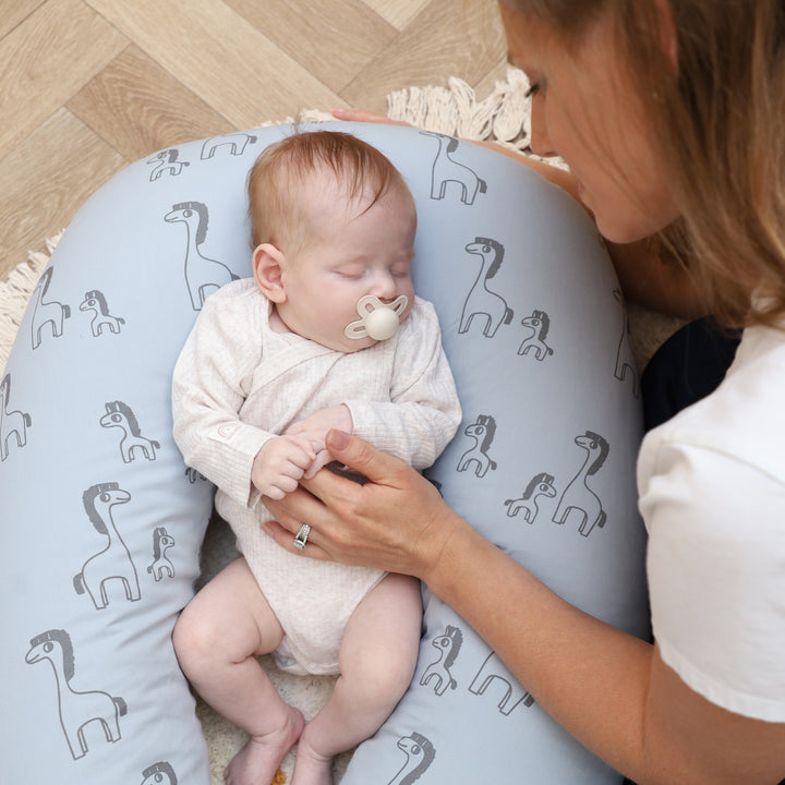 כרית הנקה זברה אפור על תכלת