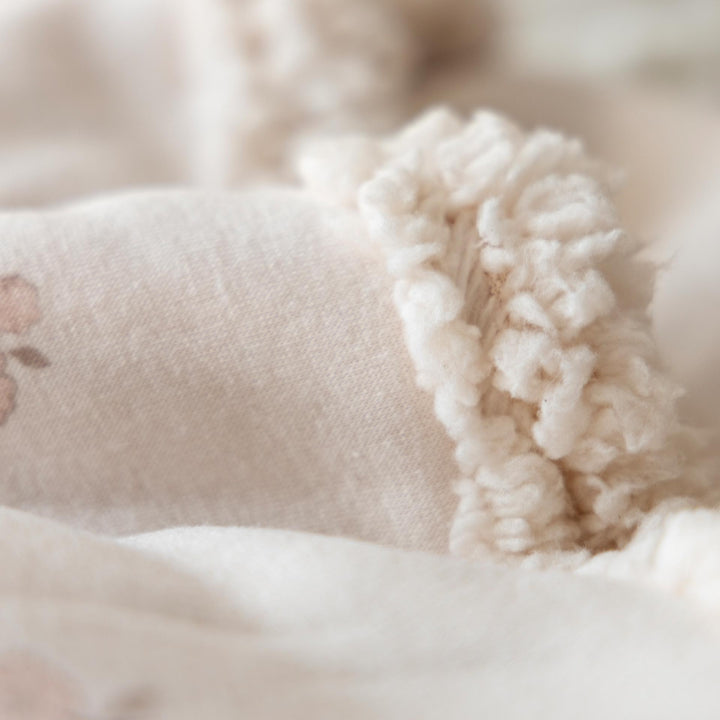 שמיכת פרווה דו-צדדית לעגלה פרחים ורוד